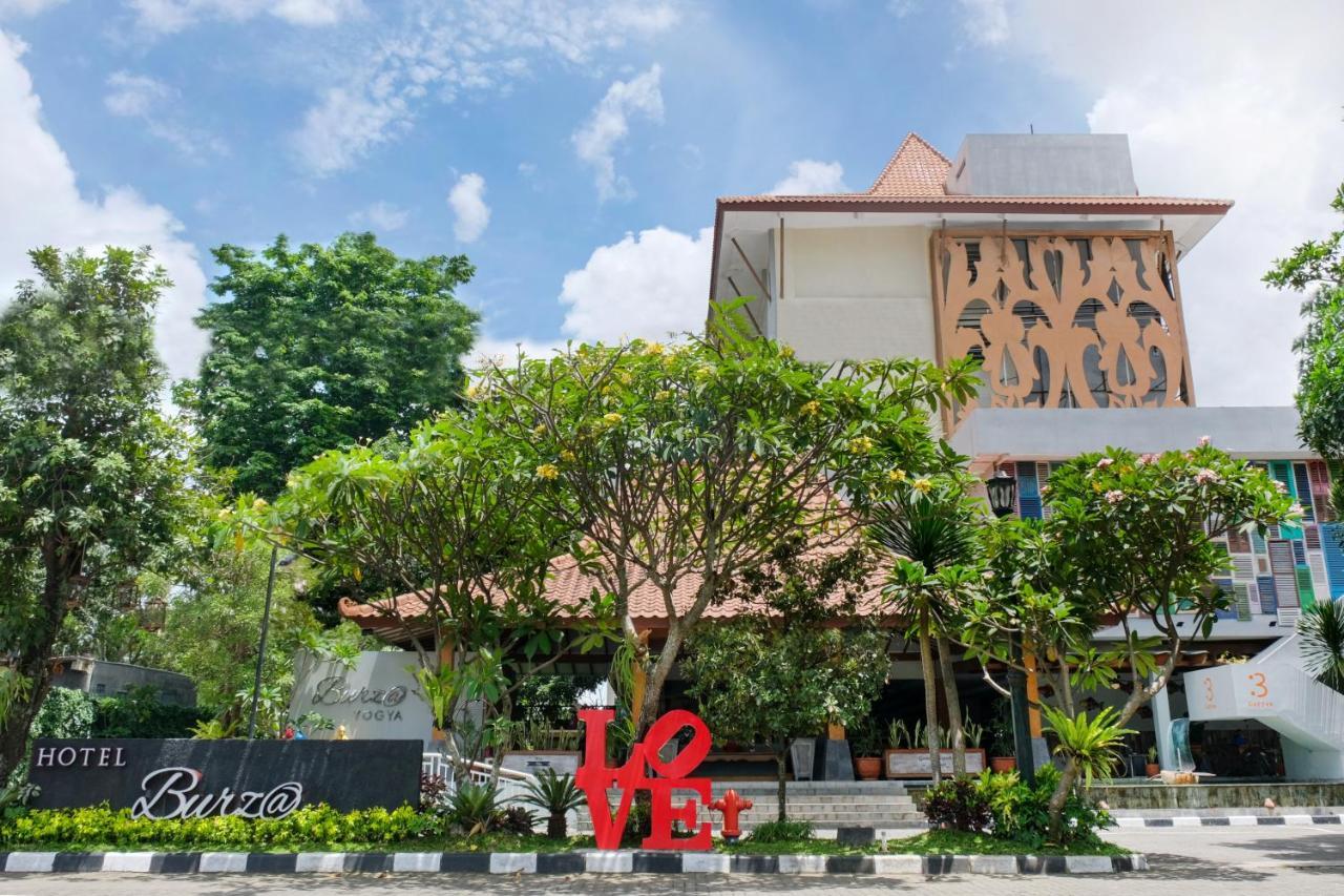 Burza Hotel Yogyakarta Dış mekan fotoğraf